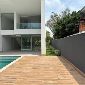 WhatsApp Image 2024-12-13 at 17.34.20 (5)