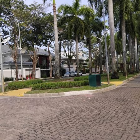 WhatsApp Image 2025-10-01 at 15.22.42 (2)